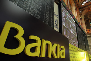 Банк Испании вернет деньги мелким инвесторам