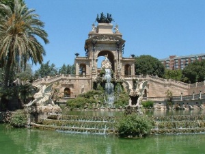 Какие 10 мест Барселоны стоит обязательно посетить, получая образование в Испании?