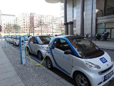 Вождение в Испании небольших электромобилей будет разрешено с 16 лет