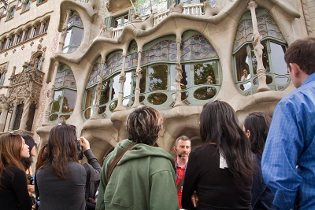 Туристическая виза в Испанию: у гостей Барселоны есть возможность познакомиться с городом бесплатно