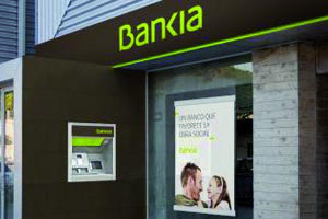Один банк Испании уже готов выплатить компенсацию своим вкладчикам