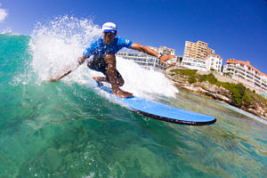 В испанские визовые центры обращается все больше любителей серфинга 