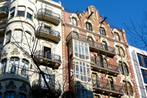 Приобретая недвижимость в Испании на территории Барселоны, стоит обязательно поинтересоваться возрастом жилья