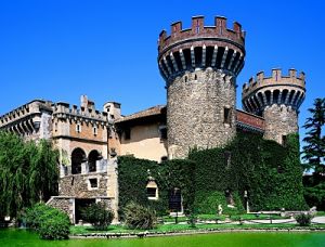 А вы бывали в самых красивых испанских замках? С визой в Испанию это не составит никакого труда!