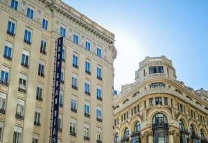 Ориентация окон квартиры по сторонам света как важный фактор выбора недвижимости в Испании