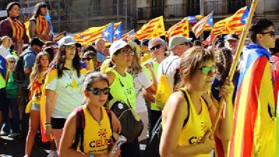 Придут ли на референдум те, кому Консульство Испании лишь недавно выдало визу? 