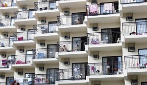 Недвижимость в Испании: в Валенсии будут штрафовать и закрывать сайты, рекламирующие нелегальные туристические апартаменты