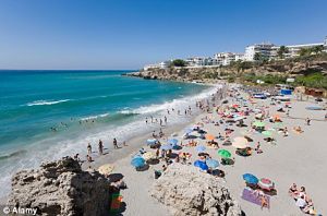 Виза в Испанию уже оформлена? Стоит знать, чего нельзя делать на пляжах Малаги 