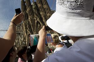 Россияне получают меньше виз в Испанию, но количество туристов в Каталонии растет 