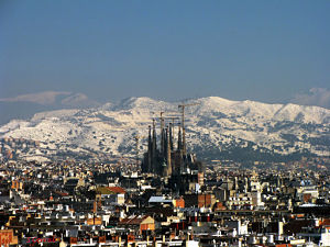 Стоит ли зимой получать визу в консульстве Испании в Москве для поездки в Барселону?
