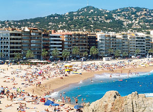 Какое побережье выбрать для летнего отдыха, получив документы в консульстве Испании в Москве? 